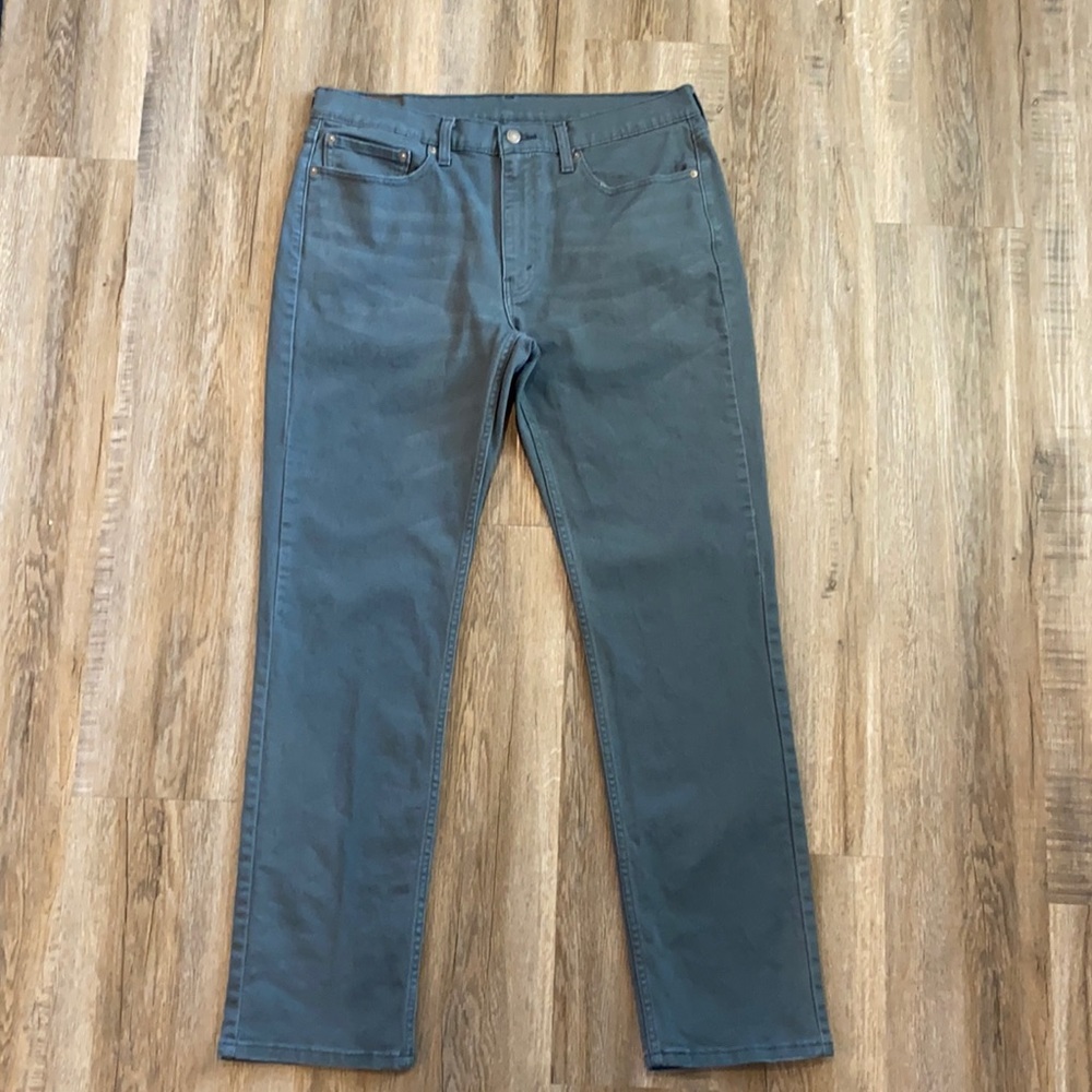Levi 514 W36 L34  a light Blue Gray tone